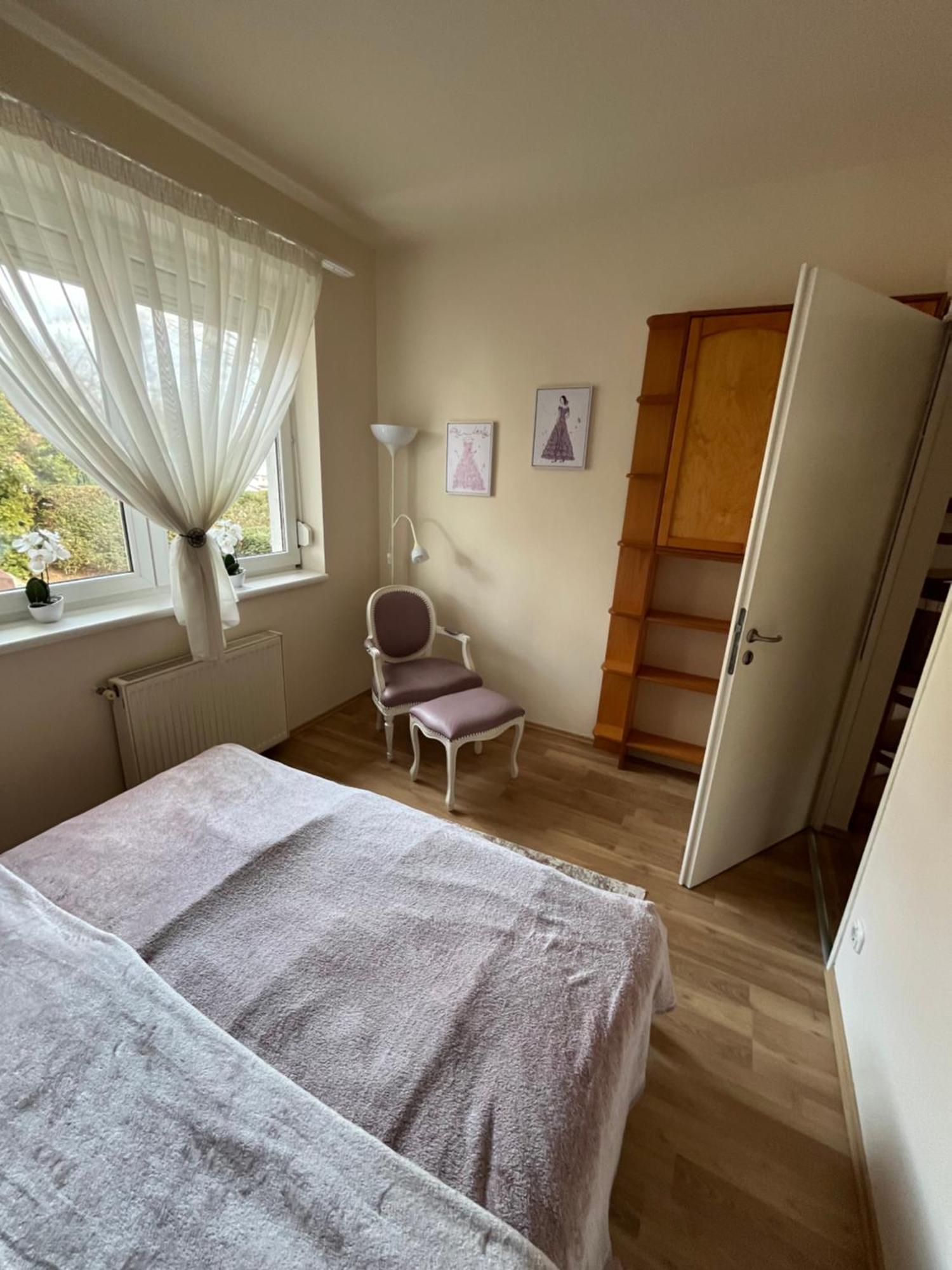 Kiraly Csaladi Apartman- Royal Family #freegarage Apartamento Budapeste