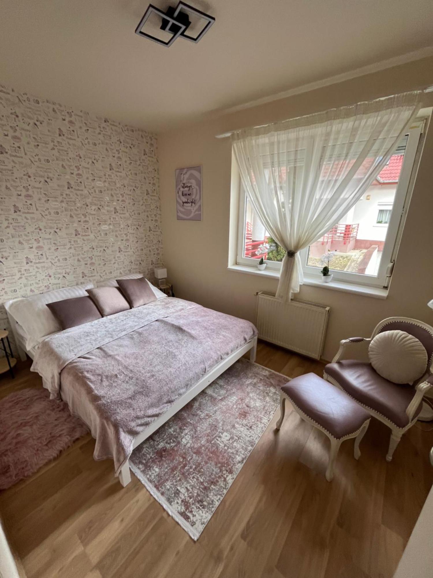 Kiraly Csaladi Apartman- Royal Family #freegarage Apartamento *