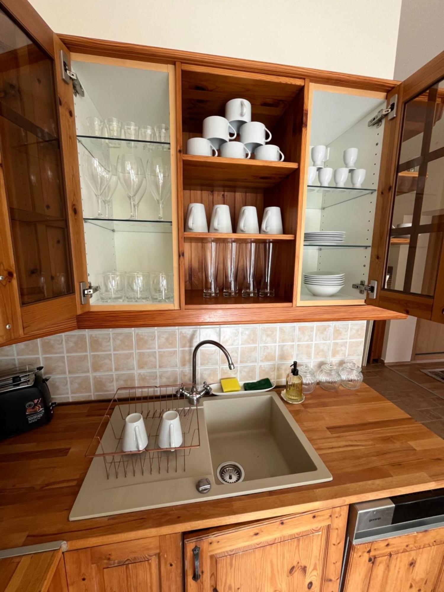 Kiraly Csaladi Apartman- Royal Family #freegarage Apartamento Budapeste