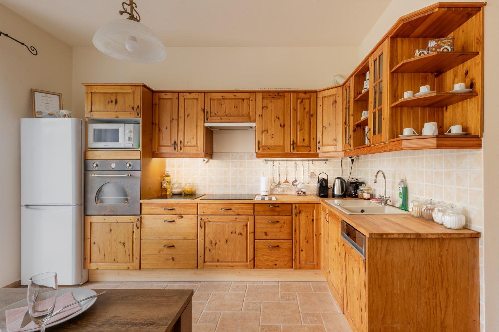 Apartament Kiraly Csaladi Apartman- Royal Family #freegarage Budapesta